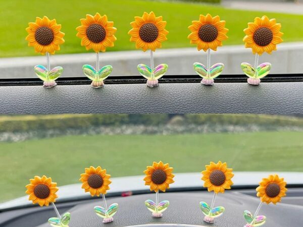 (5 Pcs Set) Sunflower Shaking Head Car/Desk Ornament